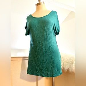 NWT XS-M Green Beyond Yoga Lightweight Top